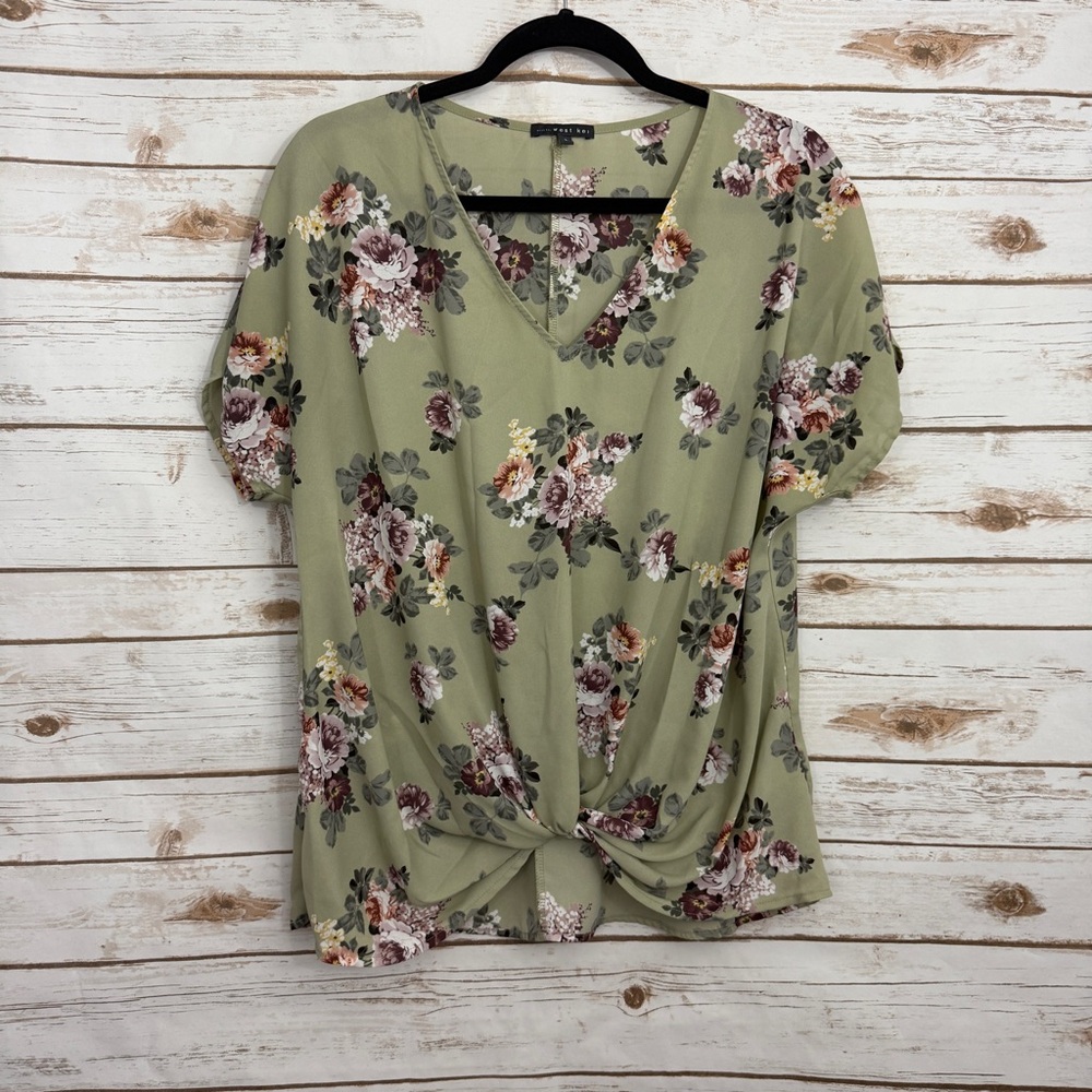 West Kei Stitch Fix Green Floral Short Sleeve Tie Blouse